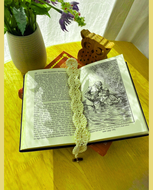 CROCHET PATTERN – Crochet Bookmark Pattern  – Elegant Leafy Lace Book Band, DIY Digital Tutorial for Beginners